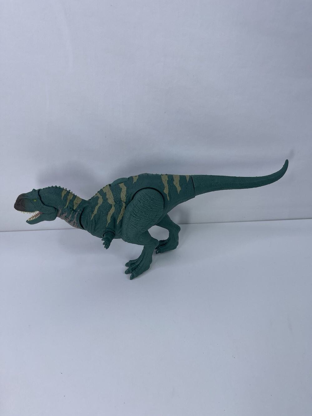 Mattel Jurassic World Wild Roar Majungasaurus Dinosaur Figure Toy HTK76 13"